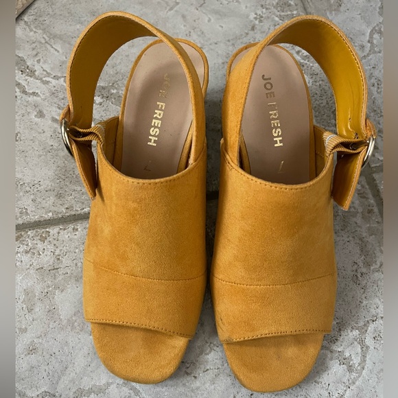 Brand new, mustard colour suede with brown heel, open toes - Picture 2 of 4
